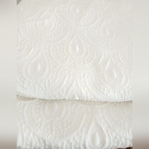 Set of 2 Jessica Simpson Scallop Textured Curtains 76 W 84 H Pearl White